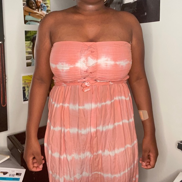 Dress - Picture 2 of 3